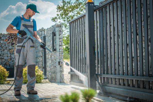 Animal Enclosure Cleaning in Tehachapi, CA